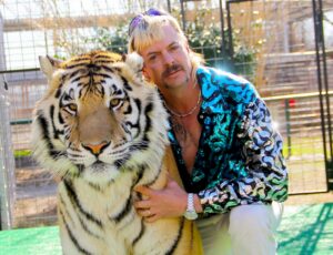 Joe Exotic Vermögen: Wie reich ist der Tiger King wirklich?