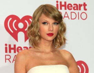 Taylor Swift Vermögen 2022: Ist sie die reichste Sängerin der Welt?